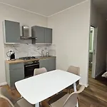 Stefany's House Apartman *